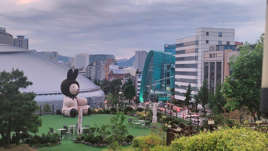 Seoul Namsan Stay, Jung