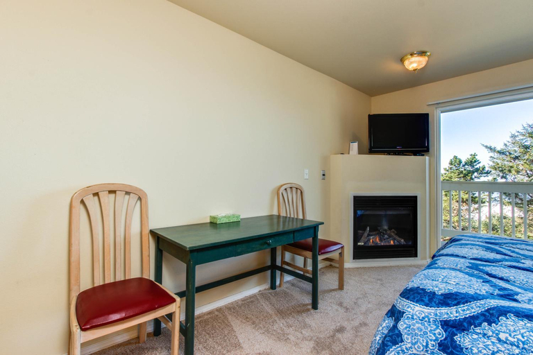 Bedroom 13
