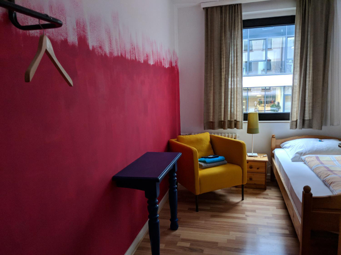 Others 4, Ruhrtropolis Hostel, Essen