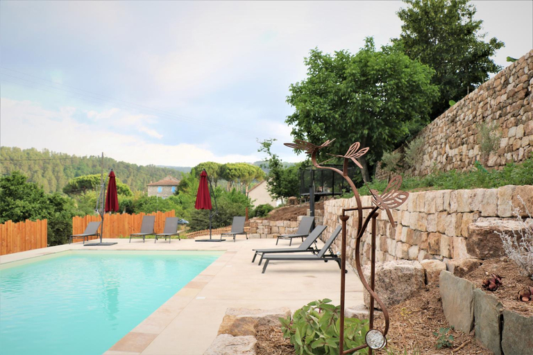 Sport & Beauty 5, Gite de La Source - Villa privee avec piscine, Ardèche