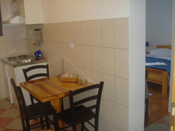 Kitchen, Apartments San Giorgio, Sućuraj