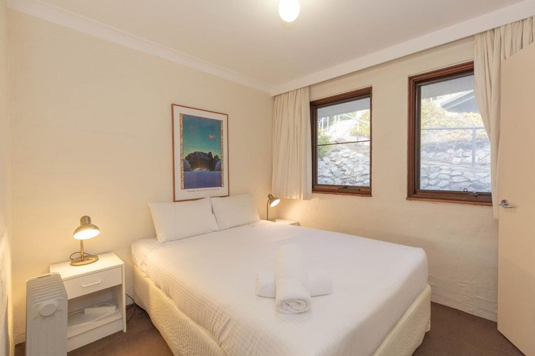 Others 4, Dauphine 3 23 Townsend Street, Snowy River