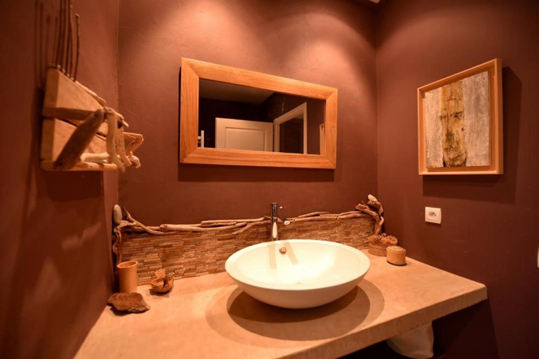 Bathroom 3, Domaine Panciarella, Haute-Corse