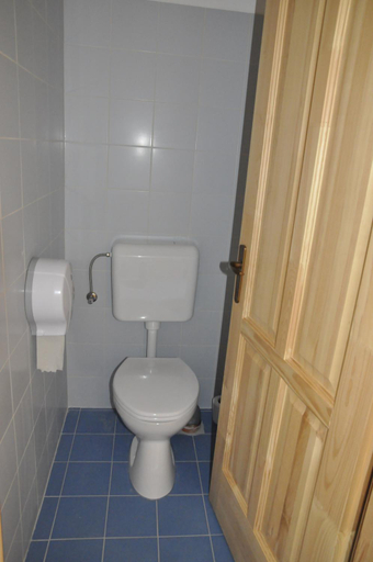 Others 5, Bak Vendeglo fahazak, Tapolca