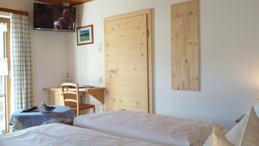 Bedroom 2, Gastehaus Attenhauser, Garmisch-Partenkirchen