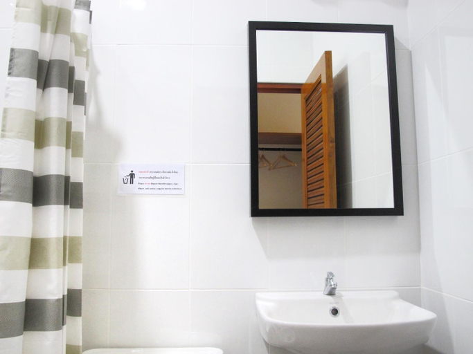 Bathroom 3, The Cozy Hotel, Muang Phetchaburi