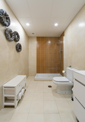 Bathroom 2, Tina Home, Granada