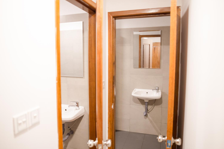 Bathroom 6