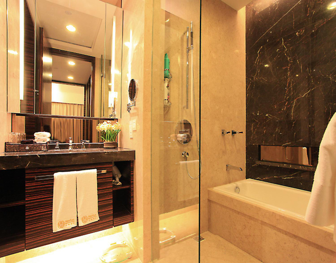 Bathroom 7