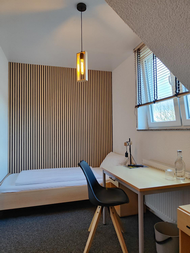 Bedroom 2, Haus des Sports, Bad Kreuznach