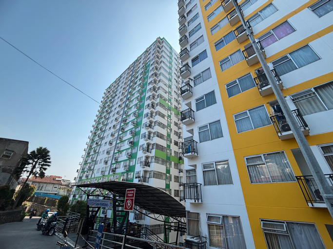 Exterior & Views 28