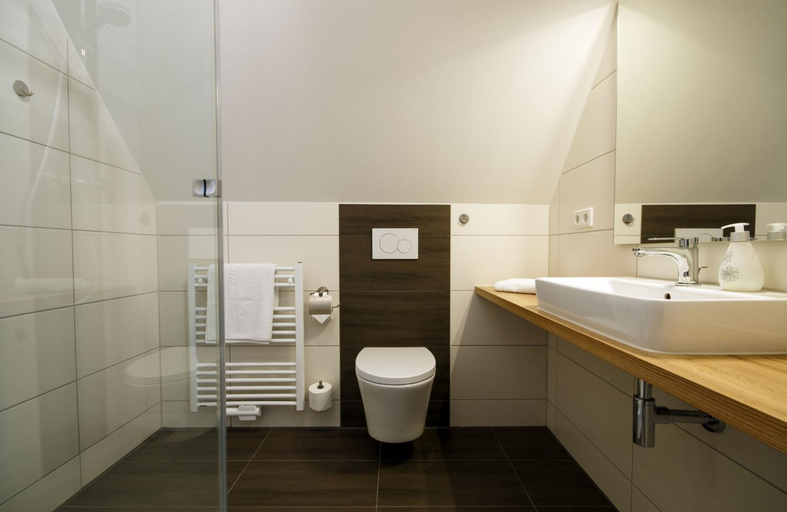 Bathroom 4, Gasthaus Dorsthof, Aschaffenburg