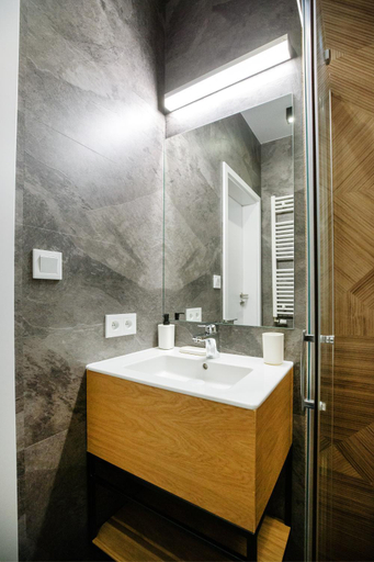 Bathroom 2, iroom, Lublin City