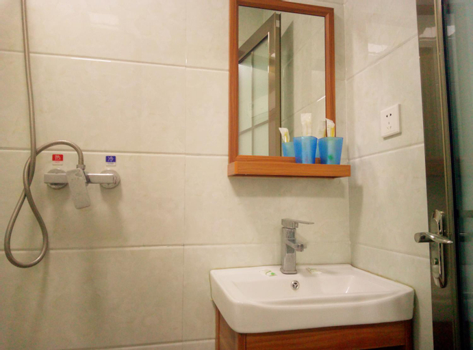 Bathroom 9