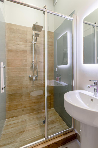 Bathroom 3, Cozy room in Old Tbilisi, in front of Wine Factory, Tbilisi