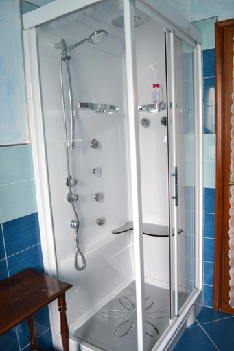 Bathroom 3, Le Bouganville Apartment- Downtown & close to the beach, Brescia