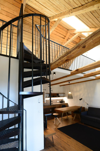 5, Apartments Mitterhof 1544, Bolzano