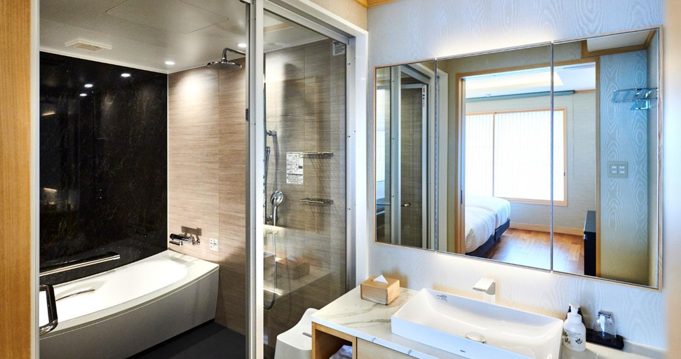 Bathroom 3, Enoshima Hotel, Fujisawa