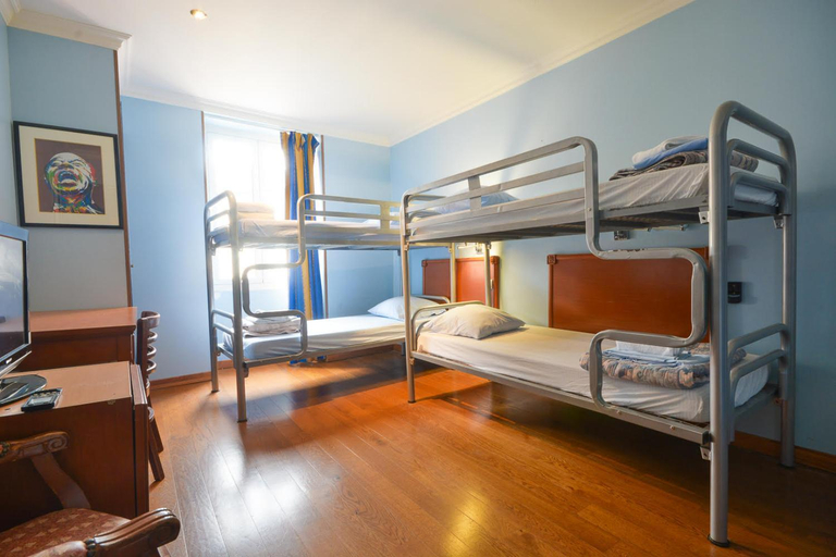 Others 2, Baccarat Hostel, Alpes-Maritimes