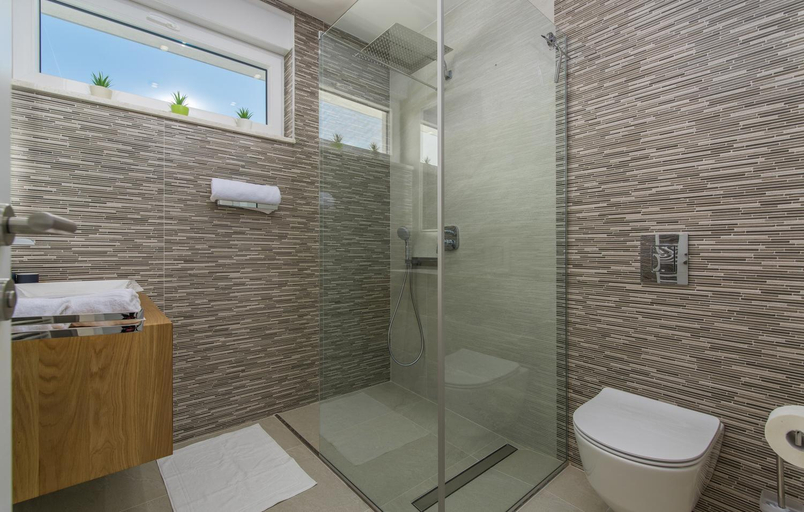 Bathroom 3, Villa Emelie, Medulin