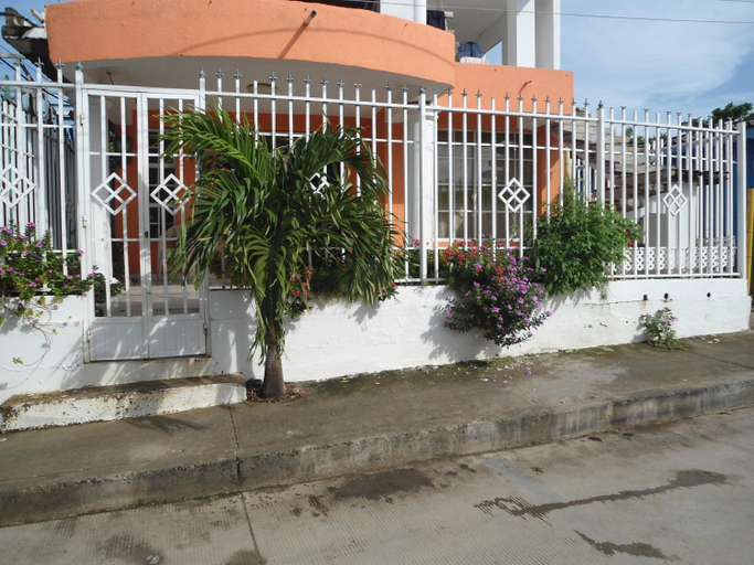 Others 2, Roxi's Place, San Andrés