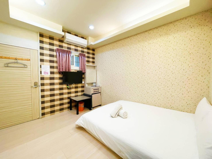 Others 4, Fengjia Jocy House, Taichung