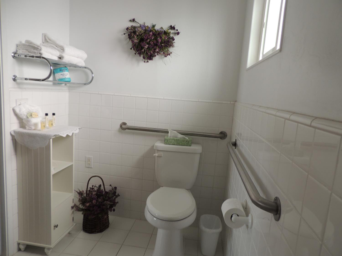 Bathroom 4, Sundown Inn of Morro Bay, San Luis Obispo