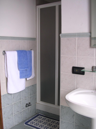 Bathroom 3, CerrutiHotel, Vercelli