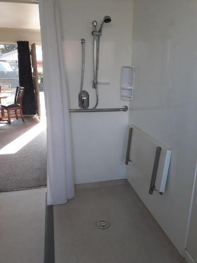 Bathroom 3, Aalton Motel Temuka, Timaru