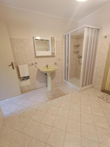 Bathroom 3, Casa Vacanze Nino Petrelli, Messina