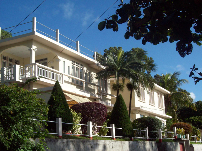 Others 4, Acajou Sur Mer Residence