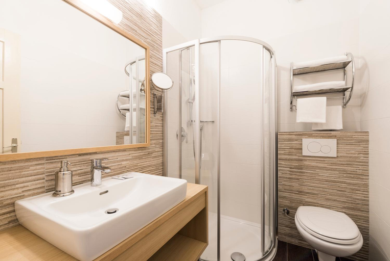 Bathroom, Alpin Hotel Gudrun, Bolzano
