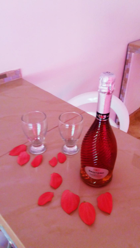 Food & Drinks