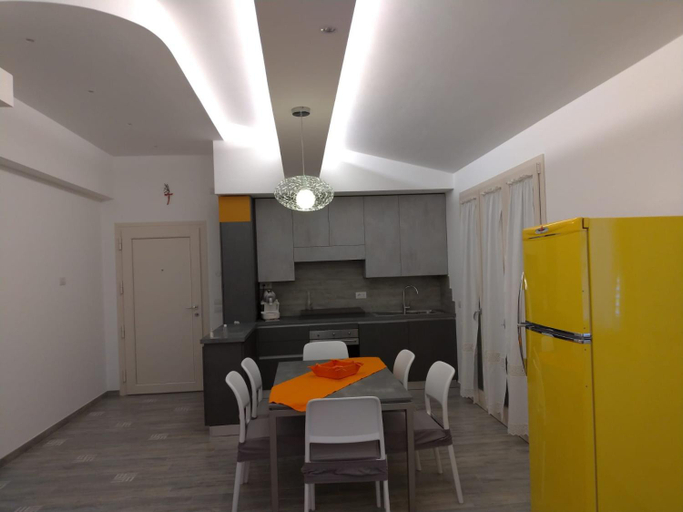 Others 5, B&B Hibiscus, Fermo