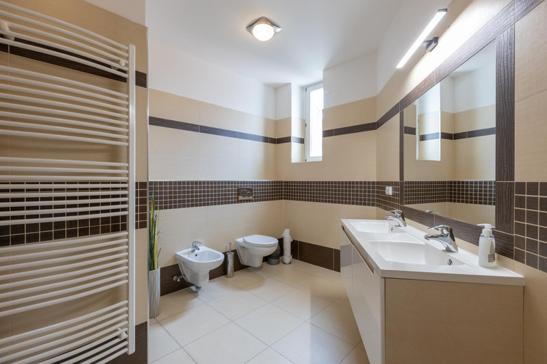 Bathroom 3, Top Wenceslas Square Apartment, Praha 1