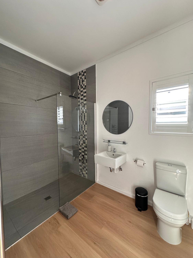Bathroom 3, Lorelei Guest House, Eden