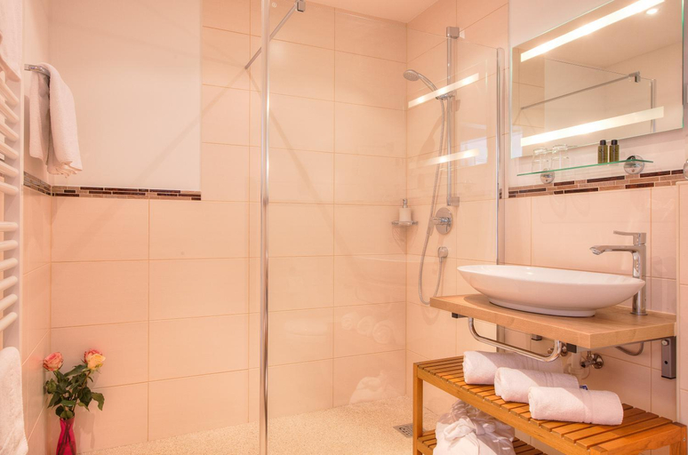 Bathroom 5, Hotel Berlin Tegernsee, Miesbach