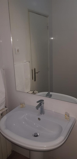 Bathroom 3, Residencial Solar da Estacao, Barcelos
