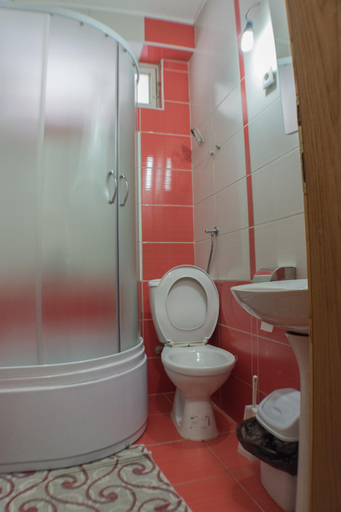 Shower 3, Maja Apartments