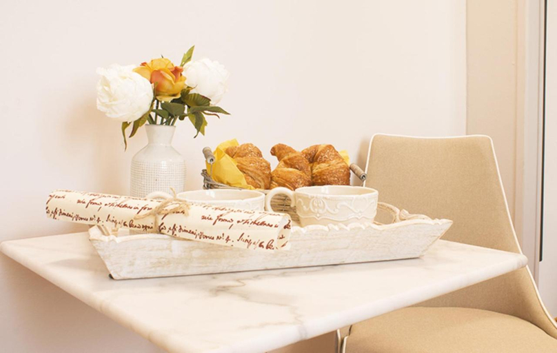 Food & Drinks 4, Accanto Al Centro B&B, Prato