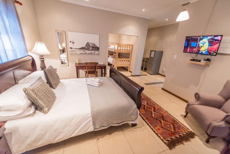 Others 5, Chateau B&B, Gert Sibande