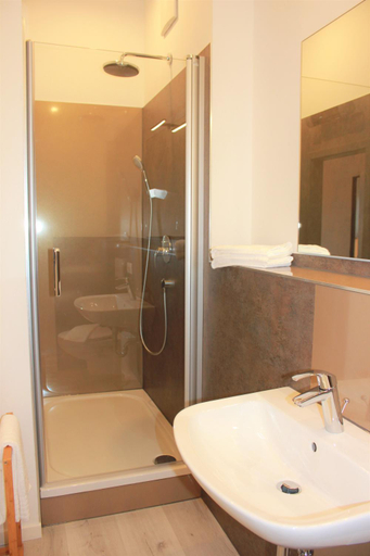 Bathroom 3, City Hotel Bamberg, Bamberg
