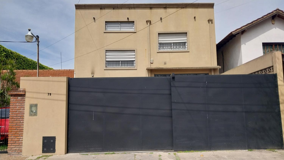 Others 4, Adrogue Apart Airport Shuttle 24hs, Almirante Brown