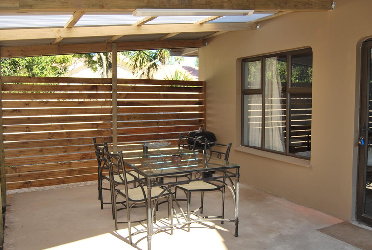 Facilities 5, 14 Cluster Cottages, Eden