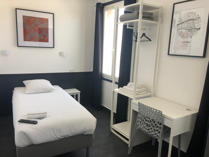 Bedroom 2, Hotel Saint Eloi, Indre-et-Loire