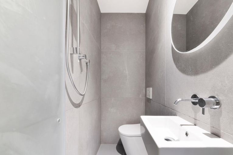 Bathroom 3, Paddington Studio By Morethanstays, London