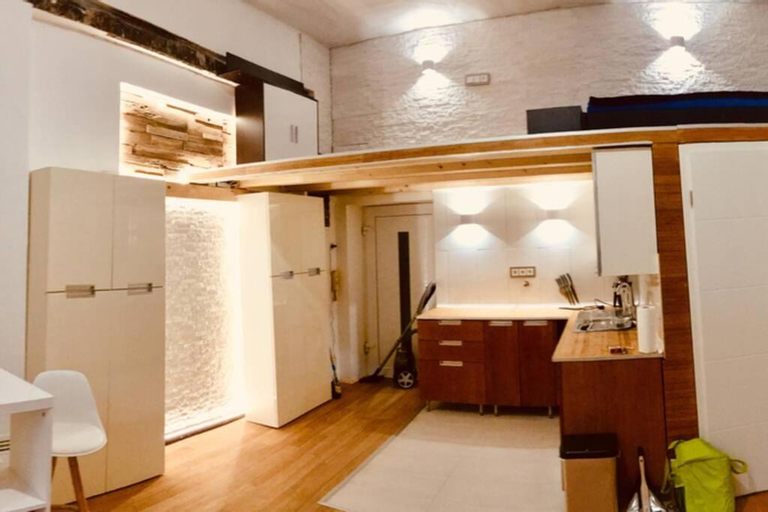 Others 4, Wiesbaden Mitte, Apartment mit Galerie, Wiesbaden