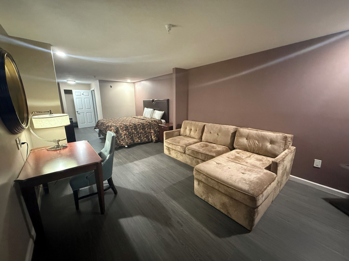 Others 5, Magnolia Bay Hotel & Suites, Clayton