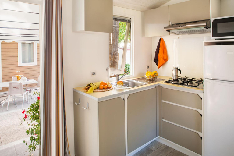 Kitchen 2, Camping Baciccia, Savona