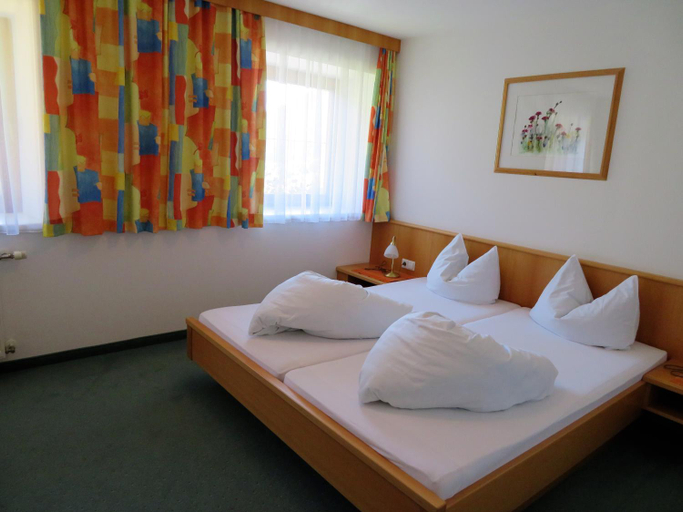 Others 4, Gastehaus Post, Lienz